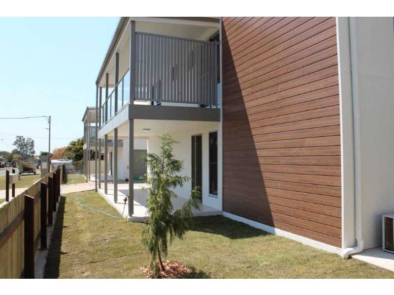 1 / 17-19 Sandalwood Street, Blackwater QLD 4717