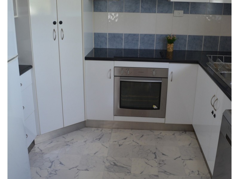 29 Arnold Street, Blackwater QLD 4717