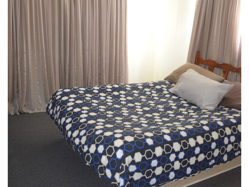 29 Arnold Street, Blackwater QLD 4717