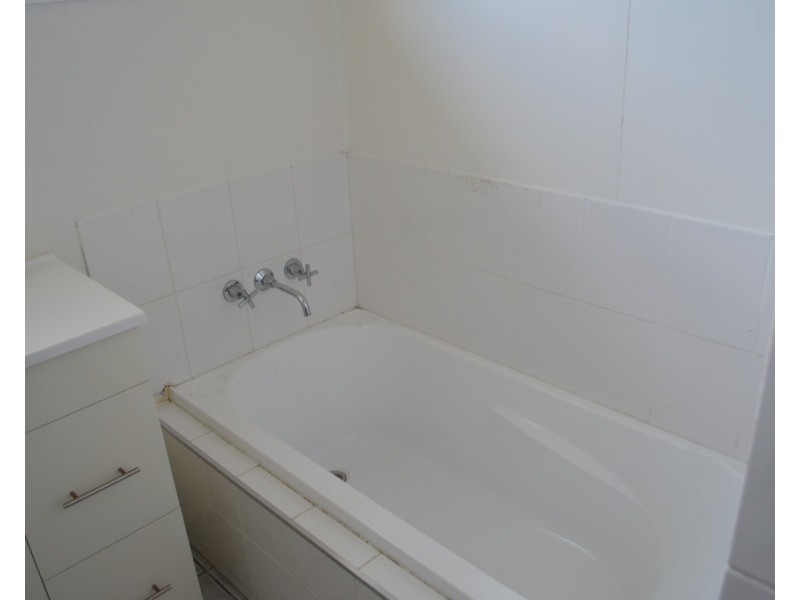 29 Arnold Street, Blackwater QLD 4717