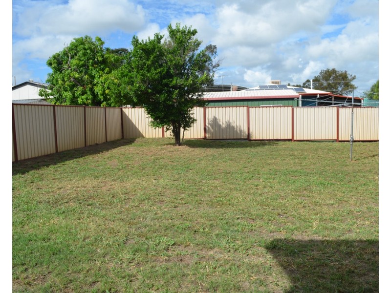 29 Arnold Street, Blackwater QLD 4717