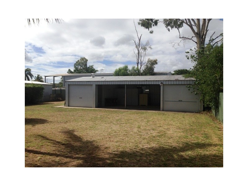19 West Street, Bluff QLD 4702