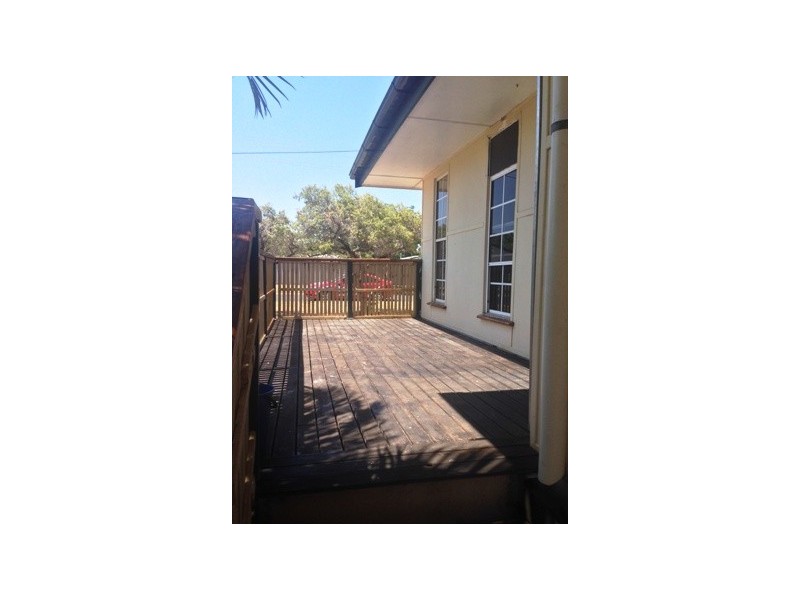 19 Seeman St, Blackwater QLD 4717