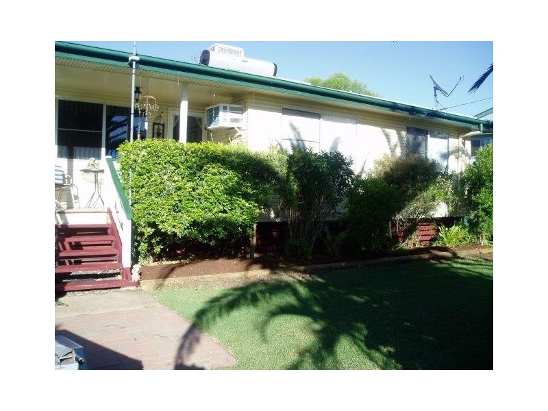 8 Myall Street, Blackwater QLD 4717