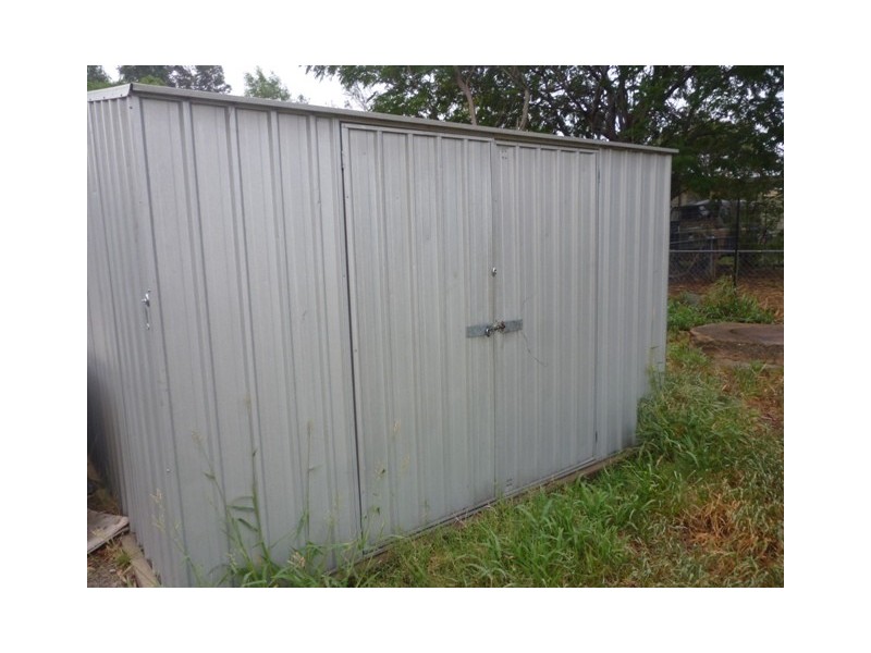 5 Long Street, Blackwater QLD 4717