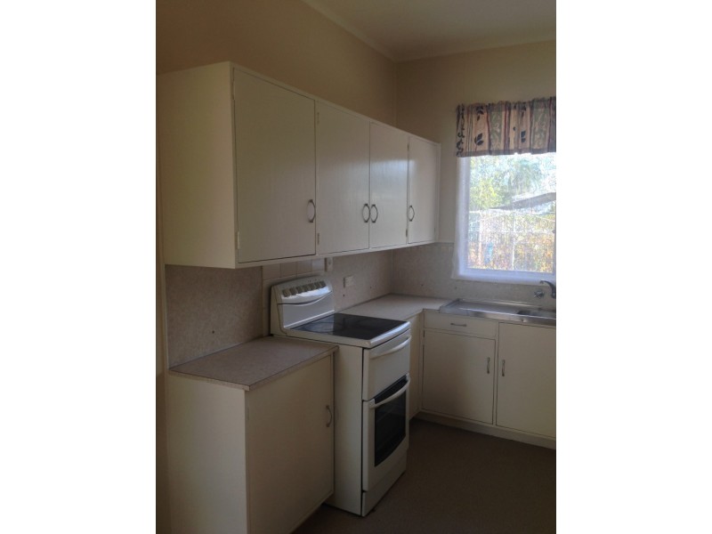 31 Evans Street, Blackwater QLD 4717