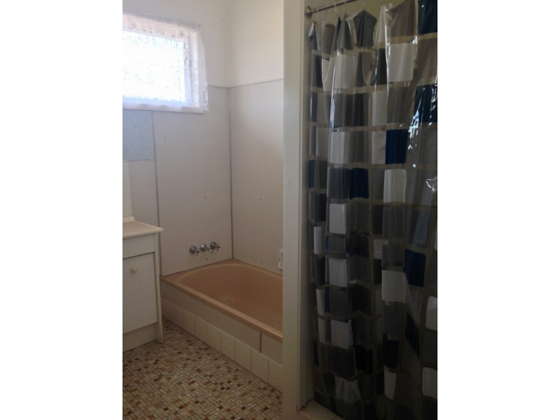 31 Evans Street, Blackwater QLD 4717