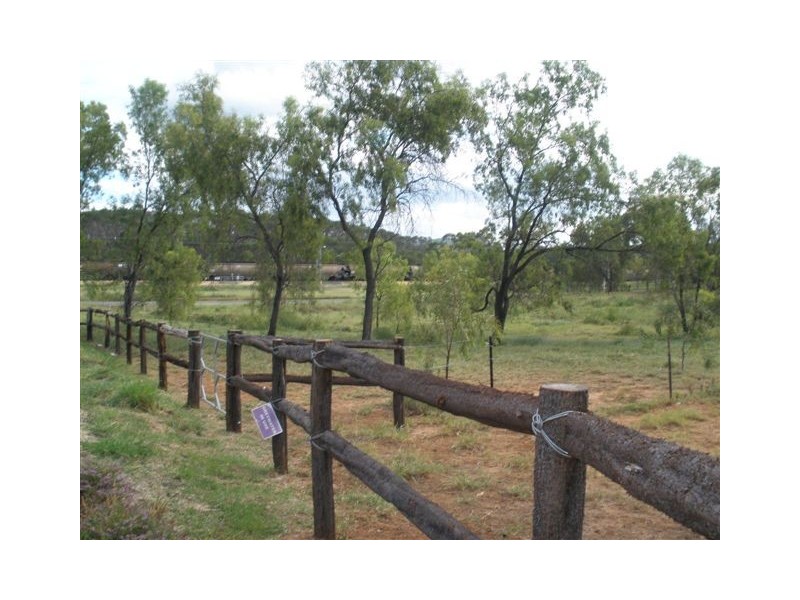 60 Main Street, Bluff QLD 4702