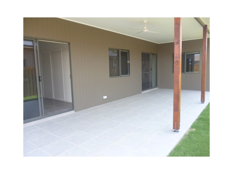 4 Cordingly Street, Blackwater QLD 4717