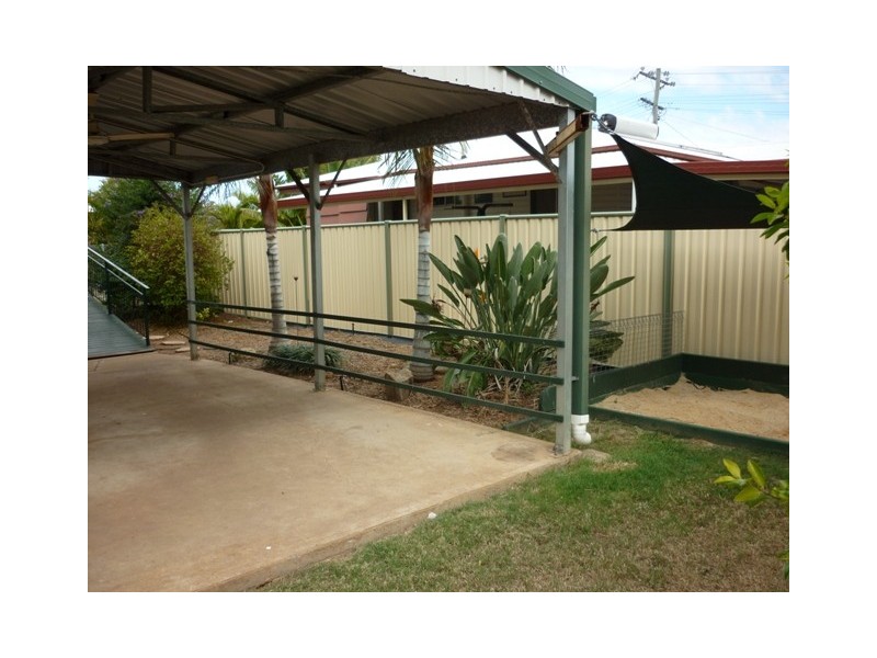 60 Acacia Street, Blackwater QLD 4717