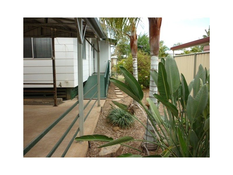 60 Acacia Street, Blackwater QLD 4717