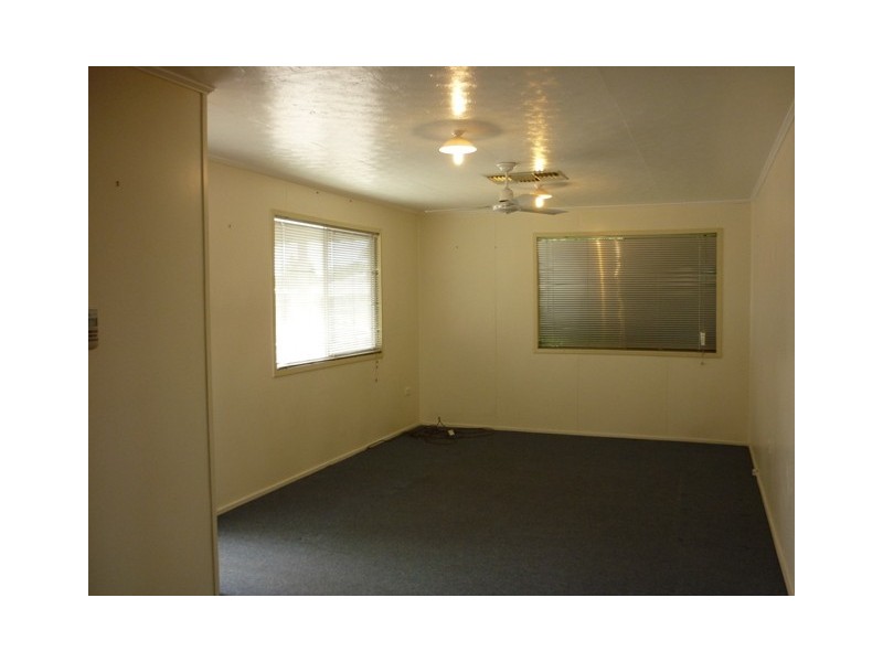 60 Acacia Street, Blackwater QLD 4717