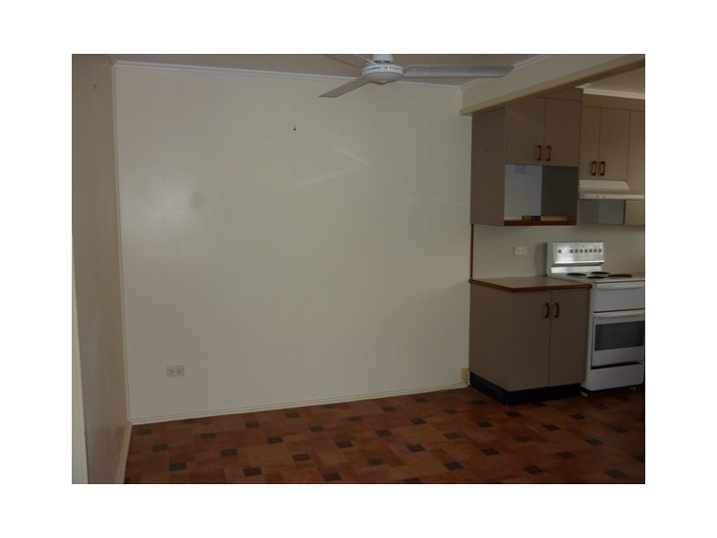 60 Acacia Street, Blackwater QLD 4717