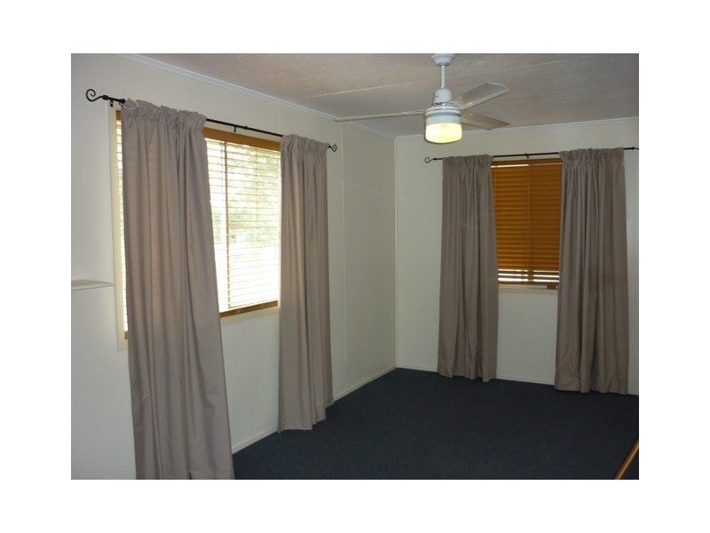 60 Acacia Street, Blackwater QLD 4717