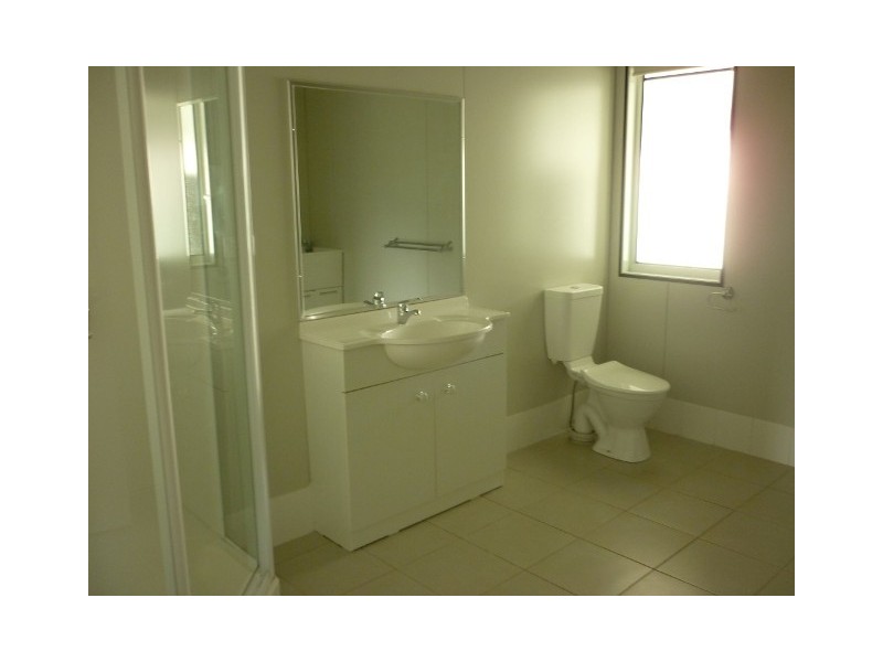 4 Hunter Street, Blackwater QLD 4717