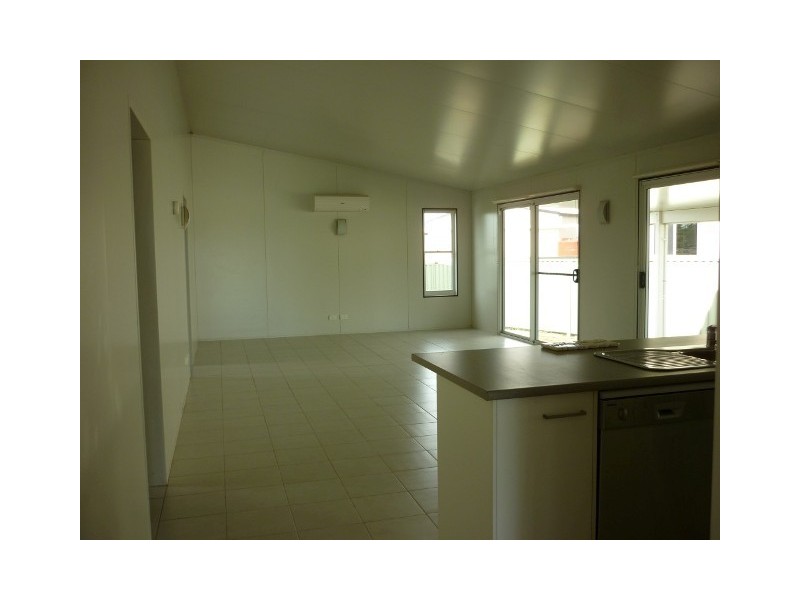 4 Hunter Street, Blackwater QLD 4717