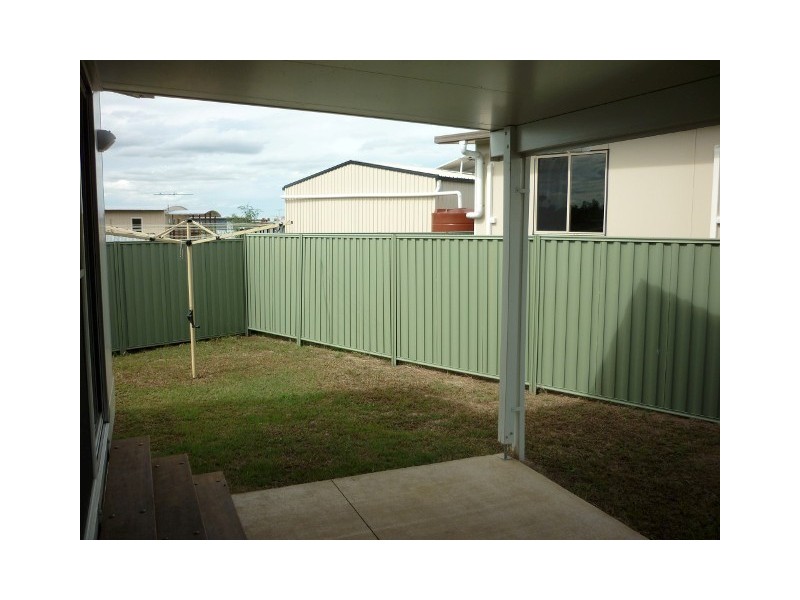 4 Hunter Street, Blackwater QLD 4717