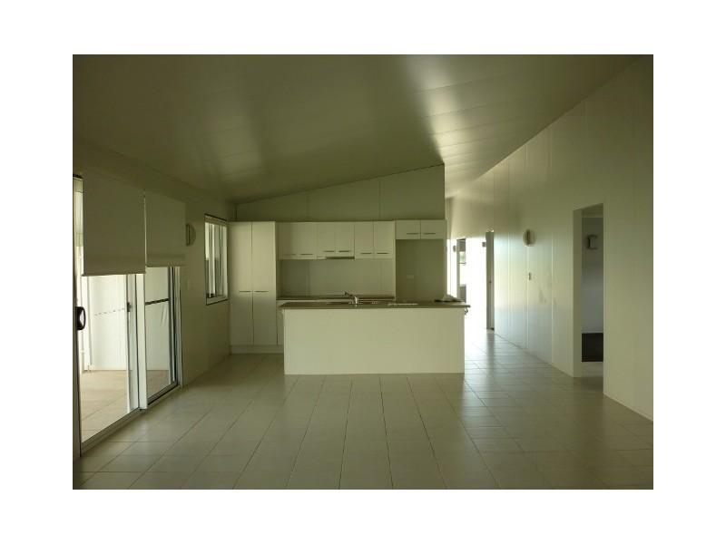 4 Hunter Street, Blackwater QLD 4717
