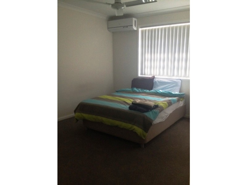 4/16 Bauman Way, Blackwater QLD 4717