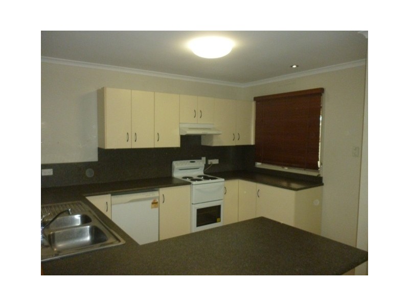 20 Cork Street, Blackwater QLD 4717