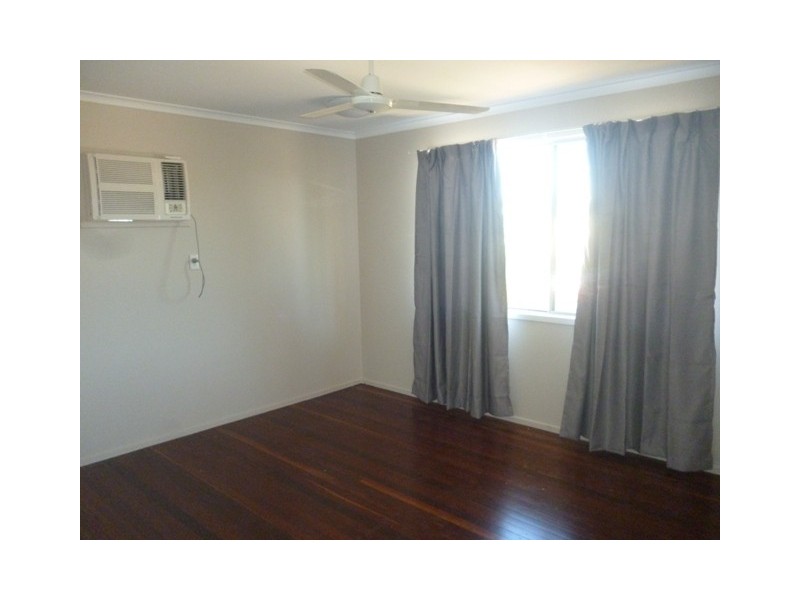 10 Cork Street, Blackwater QLD 4717