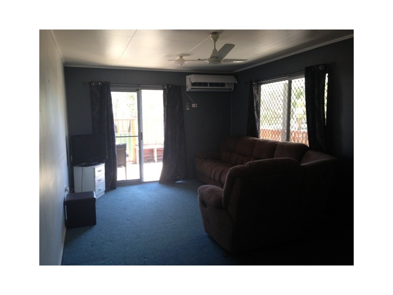 73b Arthur Street, Blackwater QLD 4717