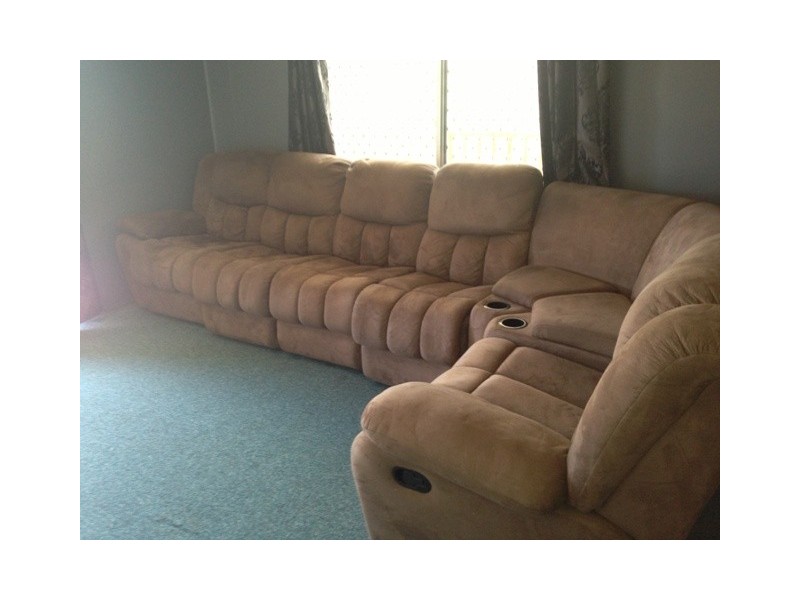 73b Arthur Street, Blackwater QLD 4717