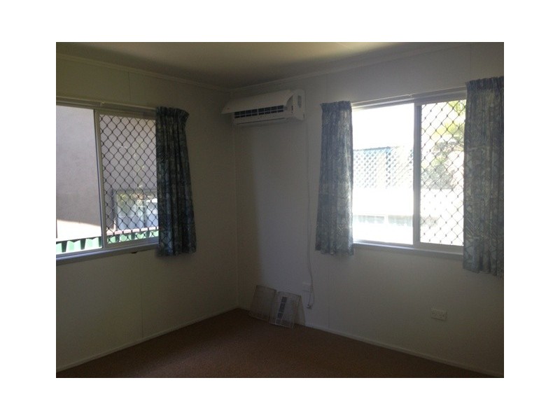 73b Arthur Street, Blackwater QLD 4717