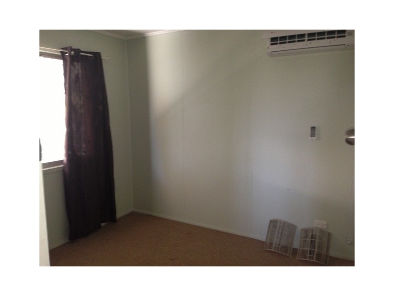 73b Arthur Street, Blackwater QLD 4717