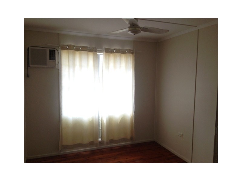 28 Long Street, Blackwater QLD 4717