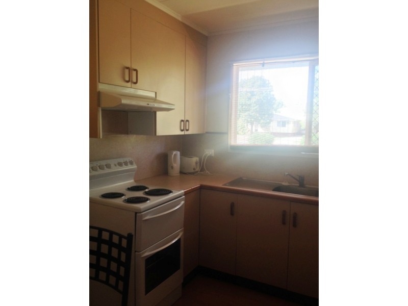 76 ARTHUR STREET, Blackwater QLD 4717