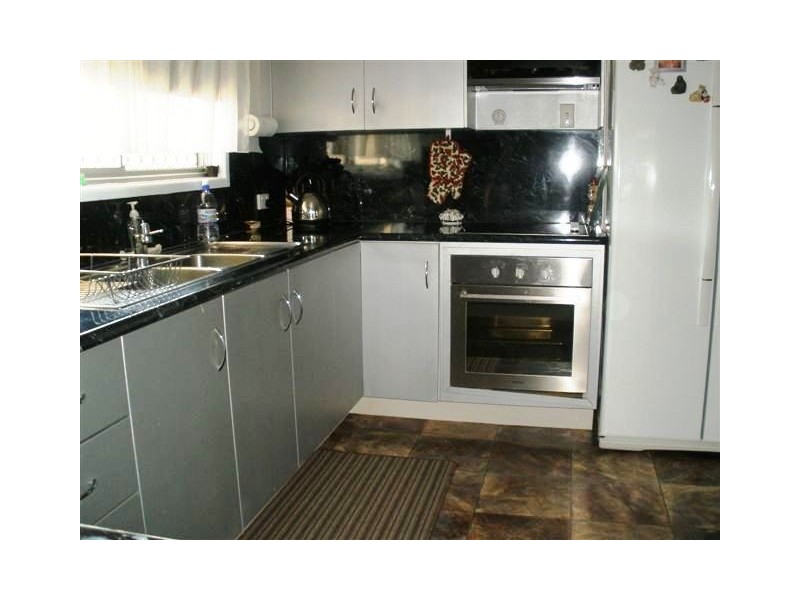 24 Birt Street, Blackwater QLD 4717