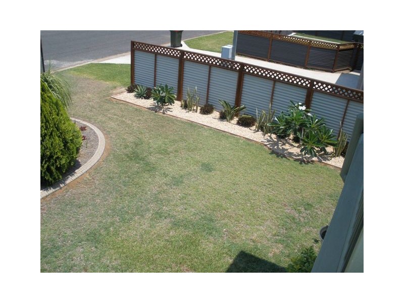 24 Birt Street, Blackwater QLD 4717