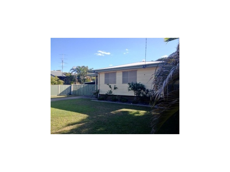 62 Arthur Street, Blackwater QLD 4717