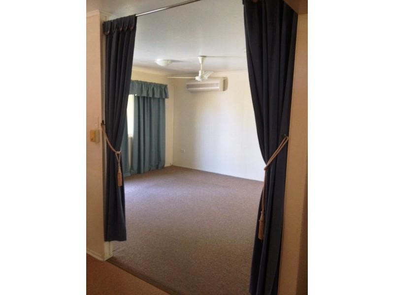 62 Arthur Street, Blackwater QLD 4717
