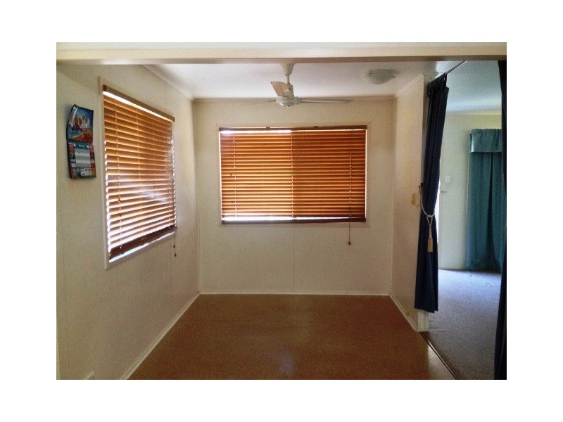 62 Arthur Street, Blackwater QLD 4717