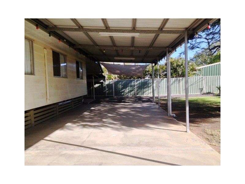 62 Arthur Street, Blackwater QLD 4717
