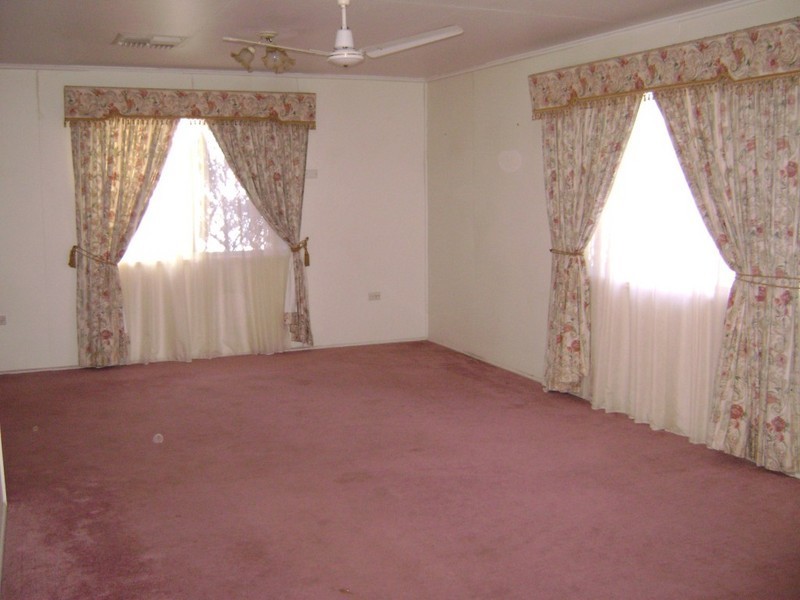 12 Conachan Street, Blackwater QLD 4717