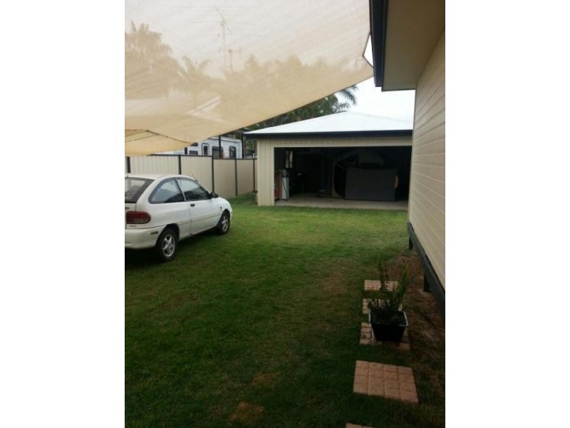 8 Schotia Street, Blackwater QLD 4717