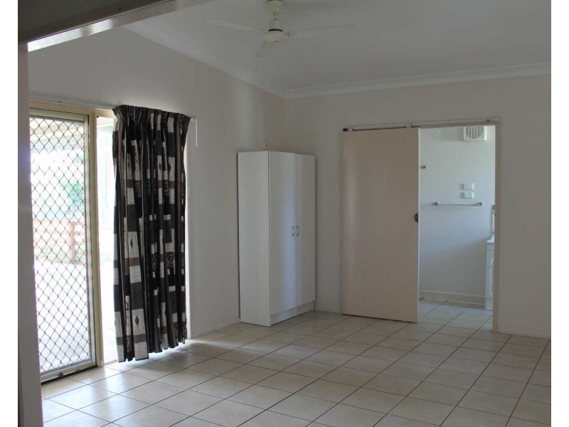 57 Bendee Crescent, Blackwater QLD 4717