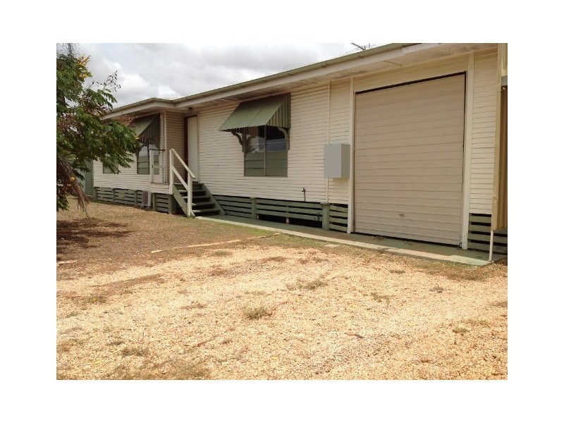 9 Columba, Blackwater QLD 4717