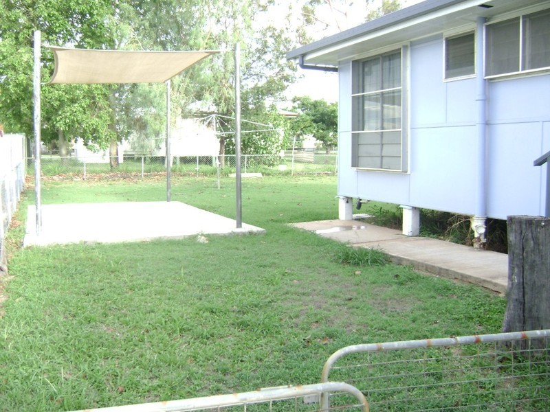 49 Littlefield Street, Blackwater QLD 4717