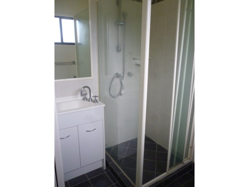 3 Oliffe Street, Blackwater QLD 4717