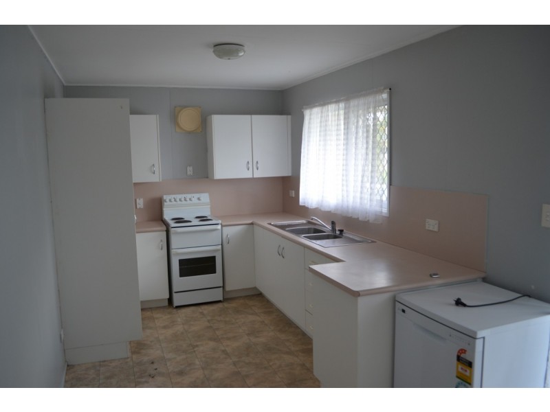 1 Bredhauer Street, Blackwater QLD 4717