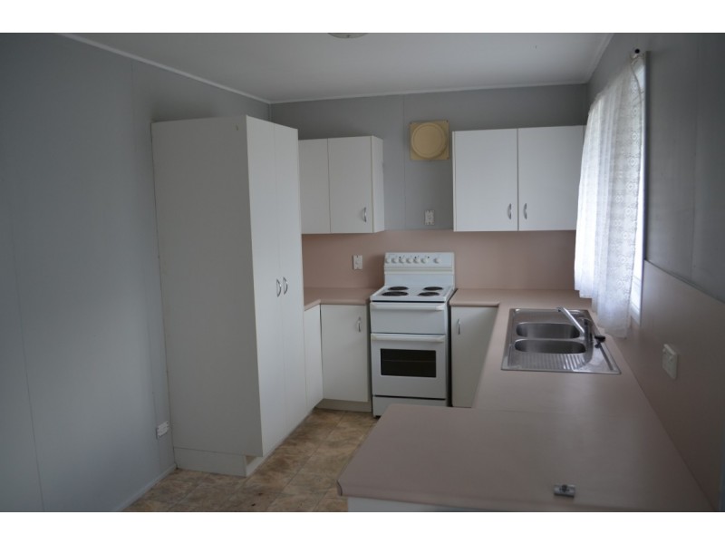 1 Bredhauer Street, Blackwater QLD 4717