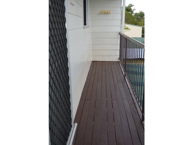 1 Bredhauer Street, Blackwater QLD 4717