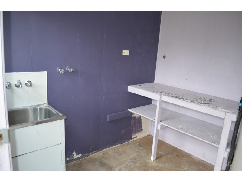 1 Bredhauer Street, Blackwater QLD 4717