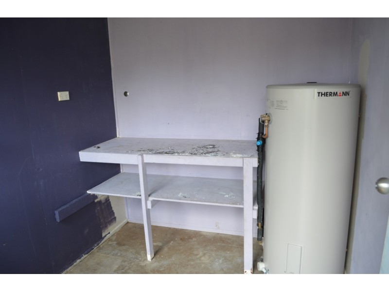 1 Bredhauer Street, Blackwater QLD 4717