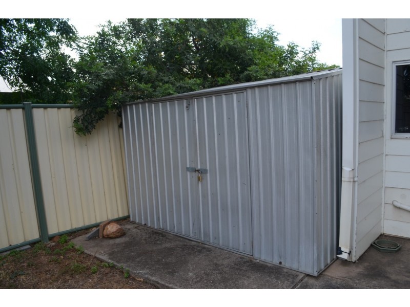 1 Bredhauer Street, Blackwater QLD 4717