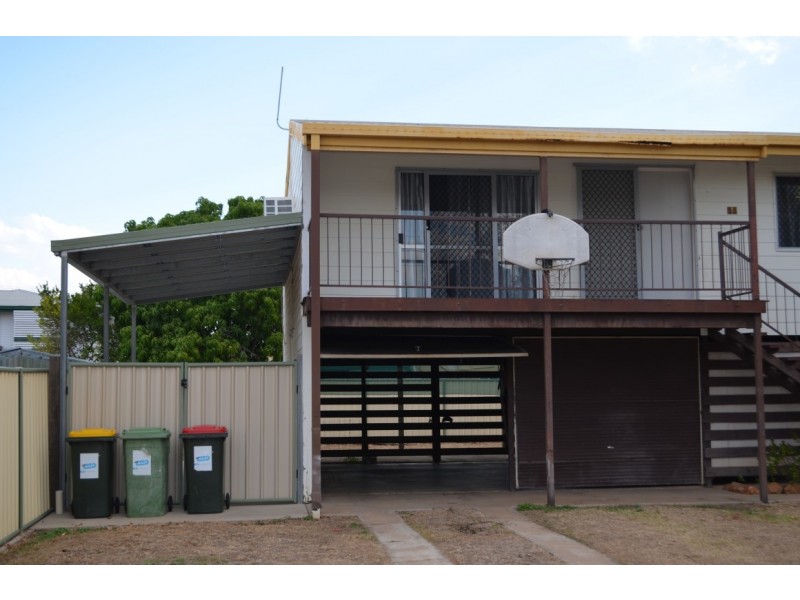 1 Bredhauer Street, Blackwater QLD 4717